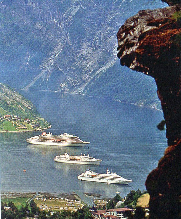 Royal Viking Sun-Ocean Majesty-Seaborne Pride.jpg